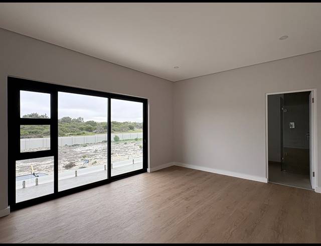 4 BEDROOM HOUSE FOR SALE IN SANDOWN